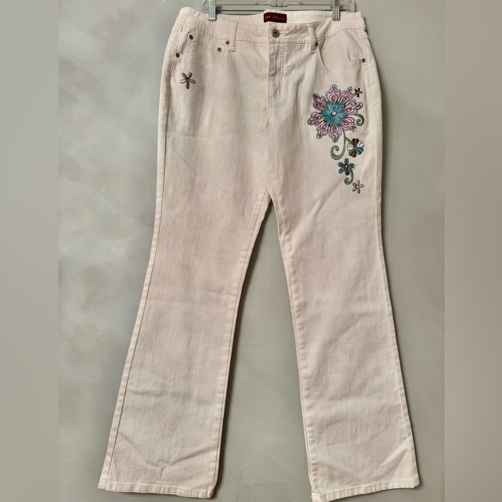 AMO White Hi Jeans